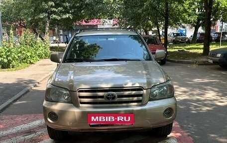 Toyota Highlander III, 2003 год, 825 000 рублей, 2 фотография