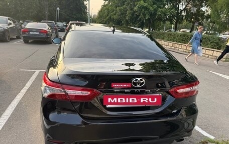 Toyota Camry, 2018 год, 3 100 000 рублей, 2 фотография