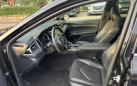 Toyota Camry, 2018 год, 3 100 000 рублей, 13 фотография