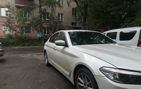 BMW 5 серия, 2018 год, 1 800 000 рублей, 2 фотография