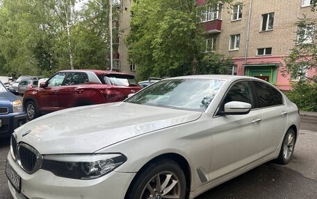 BMW 5 серия, 2018 год, 1 800 000 рублей, 3 фотография