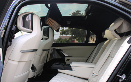BMW 7 серия, 2023 год, 13 200 000 рублей, 10 фотография