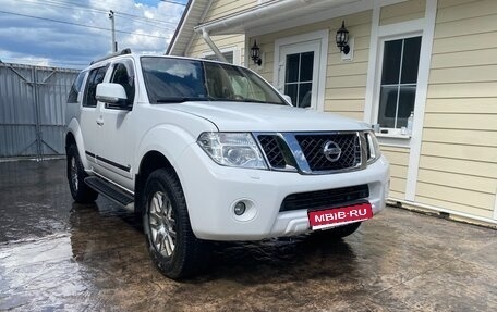 Nissan Pathfinder, 2013 год, 1 480 000 рублей, 1 фотография