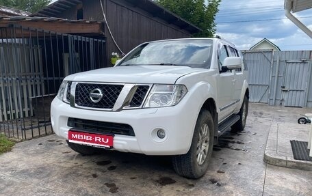Nissan Pathfinder, 2013 год, 1 480 000 рублей, 2 фотография