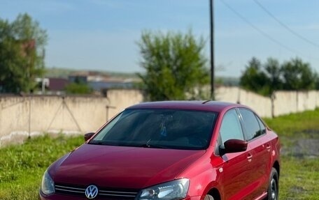 Volkswagen Polo VI (EU Market), 2013 год, 750 000 рублей, 2 фотография