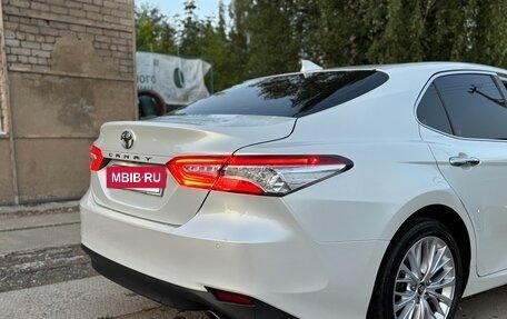 Toyota Camry, 2019 год, 2 800 000 рублей, 2 фотография