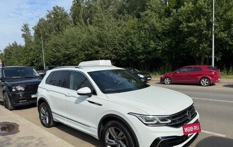 Volkswagen Tiguan II, 2021 год, 3 280 000 рублей, 3 фотография