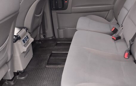 Hyundai H-1 II рестайлинг, 2011 год, 1 650 000 рублей, 9 фотография