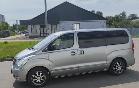 Hyundai H-1 II рестайлинг, 2011 год, 1 650 000 рублей, 3 фотография