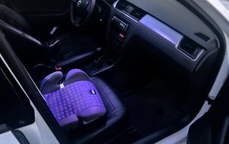 Skoda Rapid I, 2015 год, 850 000 рублей, 2 фотография