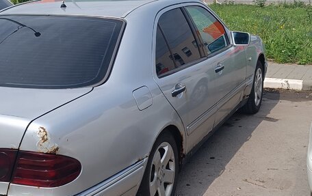 Mercedes-Benz E-Класс, 1999 год, 250 000 рублей, 5 фотография