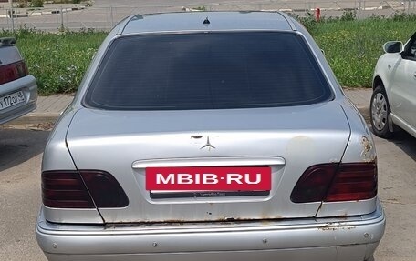 Mercedes-Benz E-Класс, 1999 год, 250 000 рублей, 7 фотография