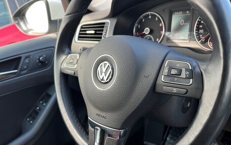 Volkswagen Jetta VI, 2012 год, 1 327 800 рублей, 21 фотография