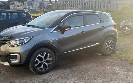 Renault Kaptur I рестайлинг, 2017 год, 1 800 000 рублей, 2 фотография