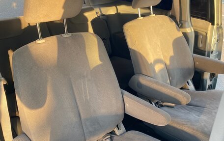 Nissan Presage II, 2003 год, 820 000 рублей, 16 фотография