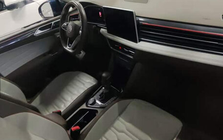Volkswagen Tiguan II, 2021 год, 2 715 795 рублей, 7 фотография