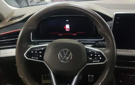 Volkswagen Tiguan II, 2021 год, 2 715 795 рублей, 14 фотография