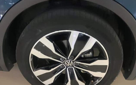 Volkswagen Tiguan II, 2021 год, 2 715 795 рублей, 5 фотография