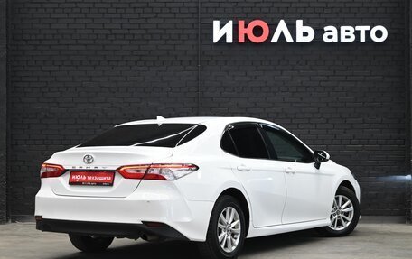 Toyota Camry, 2019 год, 2 500 000 рублей, 9 фотография