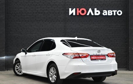 Toyota Camry, 2019 год, 2 500 000 рублей, 6 фотография
