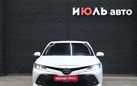 Toyota Camry, 2019 год, 2 500 000 рублей, 2 фотография