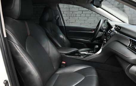 Toyota Camry, 2019 год, 2 500 000 рублей, 14 фотография