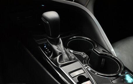 Toyota Camry, 2019 год, 2 500 000 рублей, 19 фотография