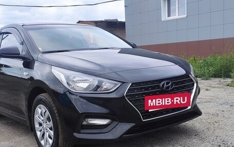 Hyundai Solaris II рестайлинг, 2018 год, 1 390 000 рублей, 3 фотография