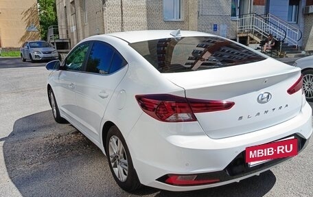Hyundai Elantra VI рестайлинг, 2019 год, 1 800 000 рублей, 9 фотография
