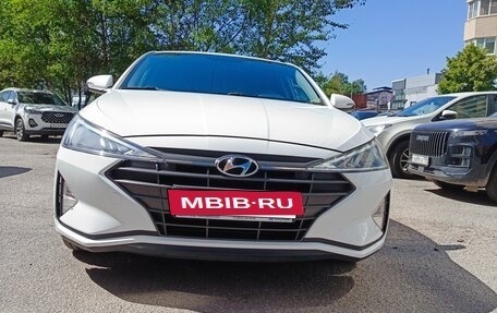 Hyundai Elantra VI рестайлинг, 2019 год, 1 800 000 рублей, 8 фотография