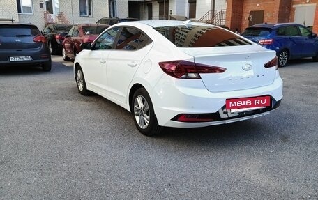 Hyundai Elantra VI рестайлинг, 2019 год, 1 800 000 рублей, 3 фотография