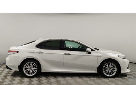Toyota Camry, 2018 год, 3 120 000 рублей, 4 фотография