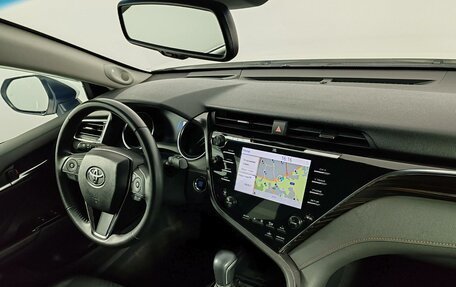 Toyota Camry, 2018 год, 3 120 000 рублей, 11 фотография