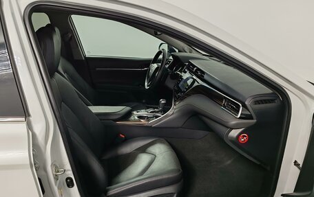 Toyota Camry, 2018 год, 3 120 000 рублей, 20 фотография