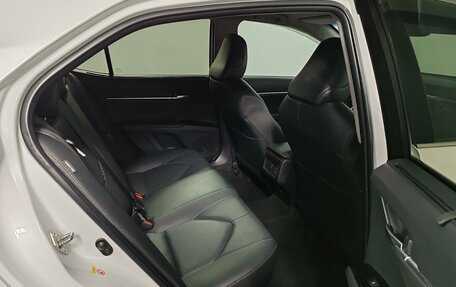 Toyota Camry, 2018 год, 3 120 000 рублей, 19 фотография