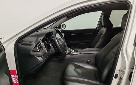 Toyota Camry, 2018 год, 3 120 000 рублей, 16 фотография
