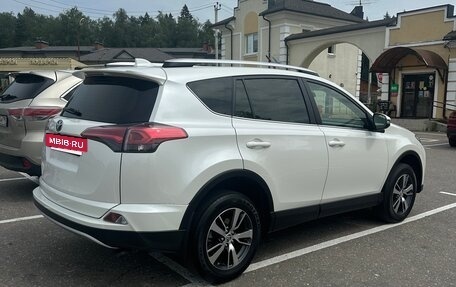 Toyota RAV4, 2016 год, 2 530 000 рублей, 5 фотография