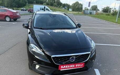 Volvo V40 Cross Country I, 2016 год, 1 800 000 рублей, 5 фотография