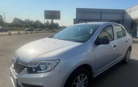 Renault Logan II, 2020 год, 890 000 рублей, 3 фотография
