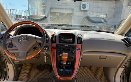 Lexus RX IV рестайлинг, 2001 год, 650 000 рублей, 6 фотография