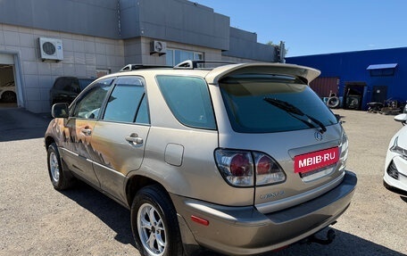 Lexus RX IV рестайлинг, 2001 год, 650 000 рублей, 4 фотография