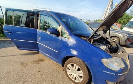 Volkswagen Touran III, 2008 год, 430 000 рублей, 2 фотография