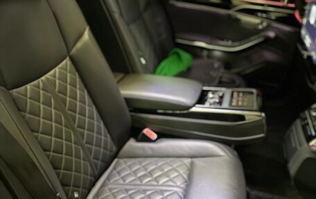 Audi A8, 2023 год, 13 000 000 рублей, 11 фотография