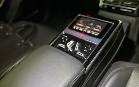 Audi A8, 2023 год, 13 000 000 рублей, 13 фотография