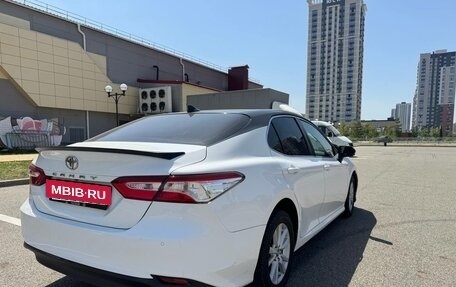 Toyota Camry, 2019 год, 1 670 000 рублей, 7 фотография