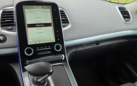 Renault Espace V рестайлинг, 2018 год, 1 700 000 рублей, 6 фотография