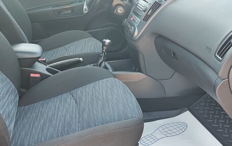 KIA cee'd I рестайлинг, 2009 год, 670 000 рублей, 12 фотография