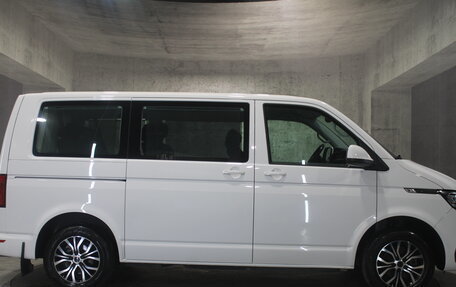 Volkswagen Caravelle T6 рестайлинг, 2021 год, 4 800 000 рублей, 4 фотография