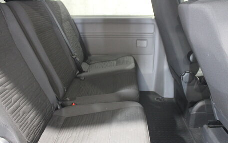 Volkswagen Caravelle T6 рестайлинг, 2021 год, 4 800 000 рублей, 13 фотография