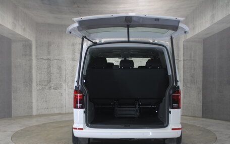 Volkswagen Caravelle T6 рестайлинг, 2021 год, 4 800 000 рублей, 15 фотография